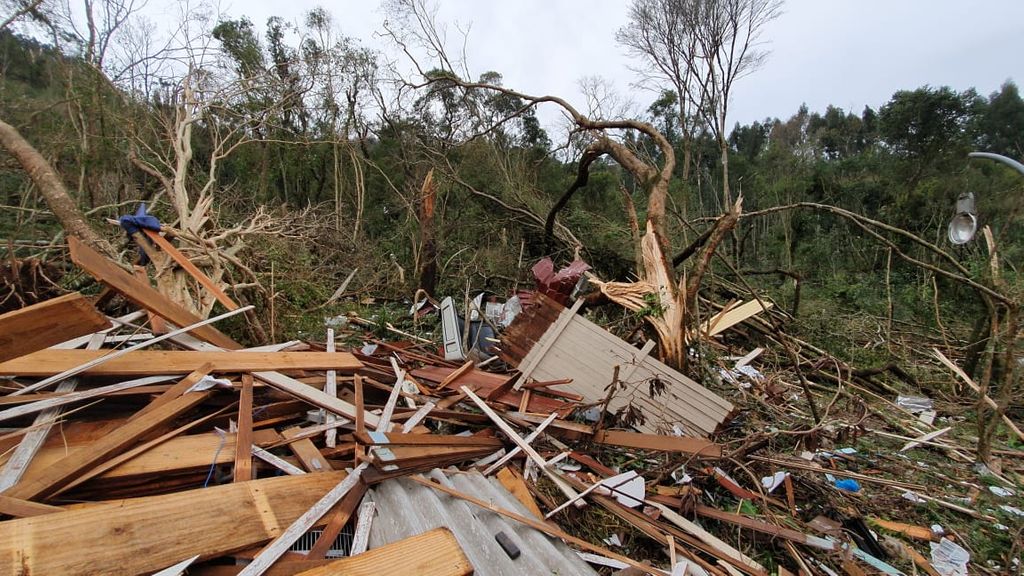 Destruição: Água Doce contabiliza aproximadamente 700 casas atingidas e 11 pessoas feridas pelo tornado